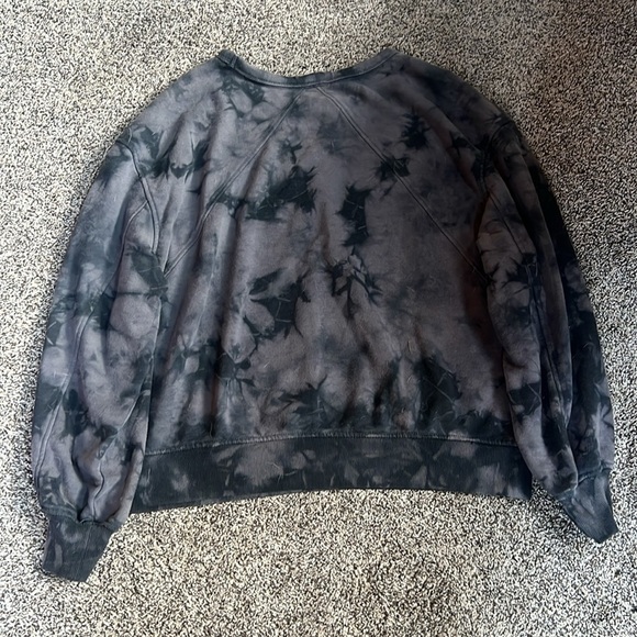 Tie Dye Sweatshirt - Picture 2 of 3